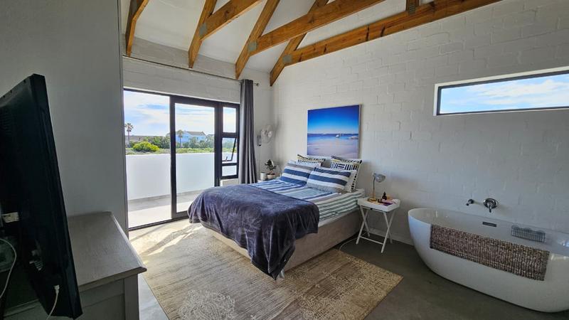 4 Bedroom Property for Sale in Golden Mile Western Cape